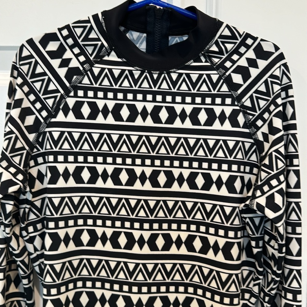 J Crew Geometric Print Rash Guard Size XXS - Picture 2 of 8